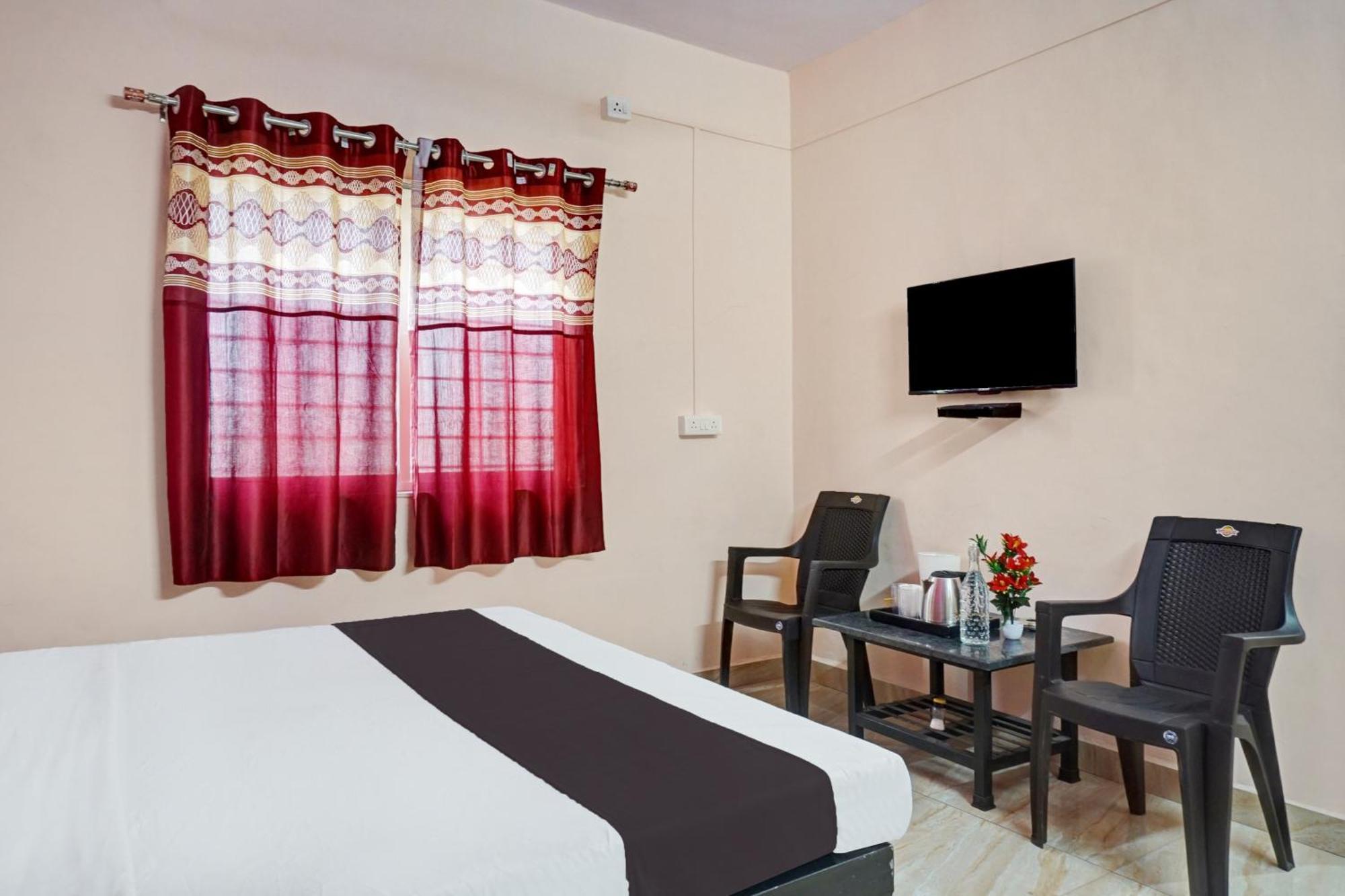 Hotel O Sky 7 Lodge Pimpalwandi Esterno foto